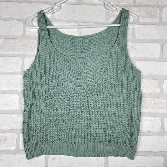 Beautiful Sage Knit Pattern Top, Size L/XL, perfect for layering - Picture 1 of 10